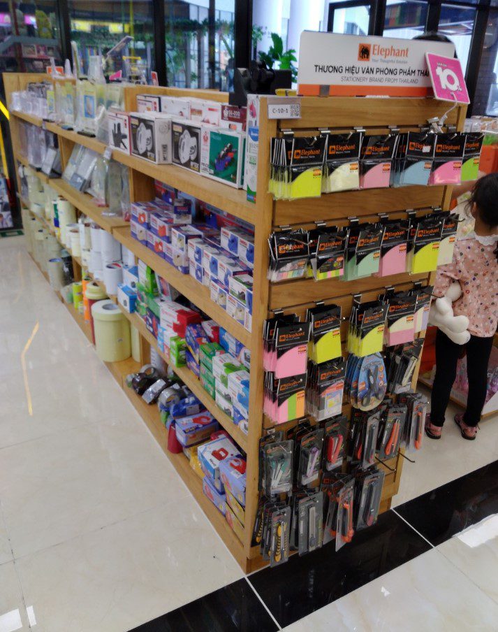 Kệ gỗ cho nhà sách, siêu thị mẫu 2